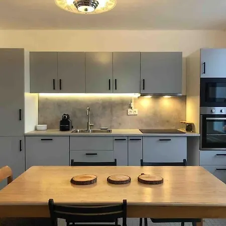 10 بيت للعطل Courchamp